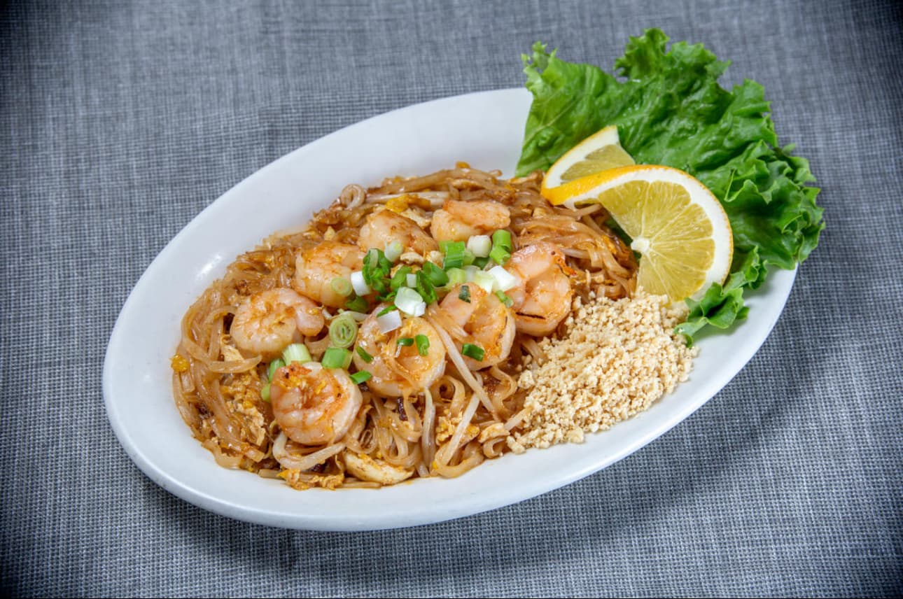 Shrimp Pad Thai with crushed peanuts and bean sprouts